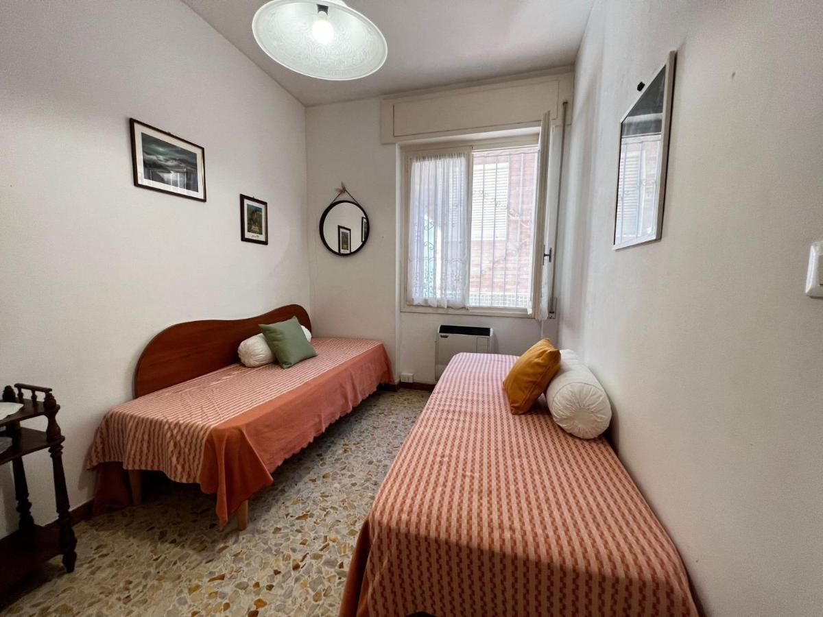 Suite A 2 Passi Dalla Spiaggia - Ospedaletti Extérieur photo