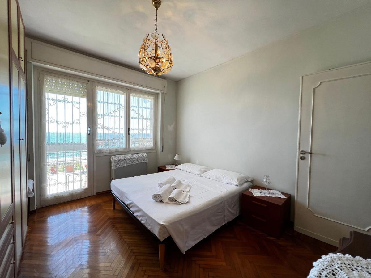 Suite A 2 Passi Dalla Spiaggia - Ospedaletti Extérieur photo